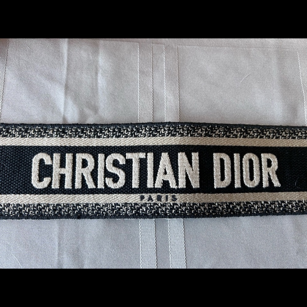 Authentic Dior NWT Shoulder Strap with ring - Picture 2 of 11